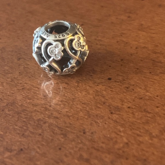 Pandora Disney Charm - Picture 4 of 8